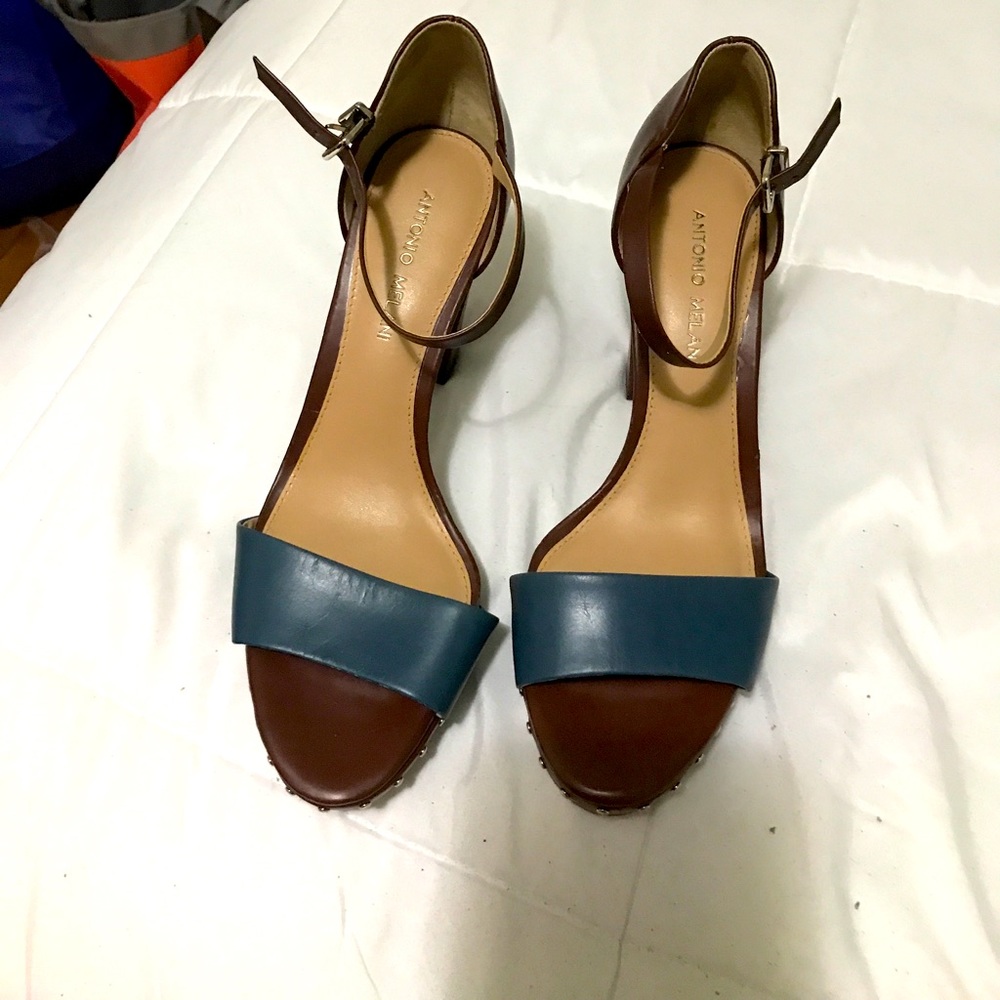 Blue and Brown Leather Antonio Melani Block heeled sandals. Size 8.5